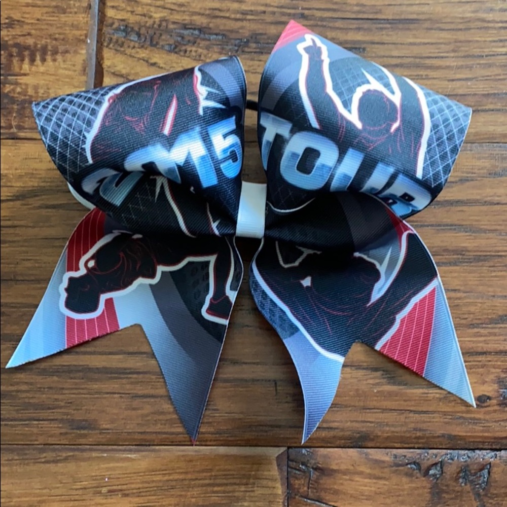 Gabi Butler 2015 tour bow